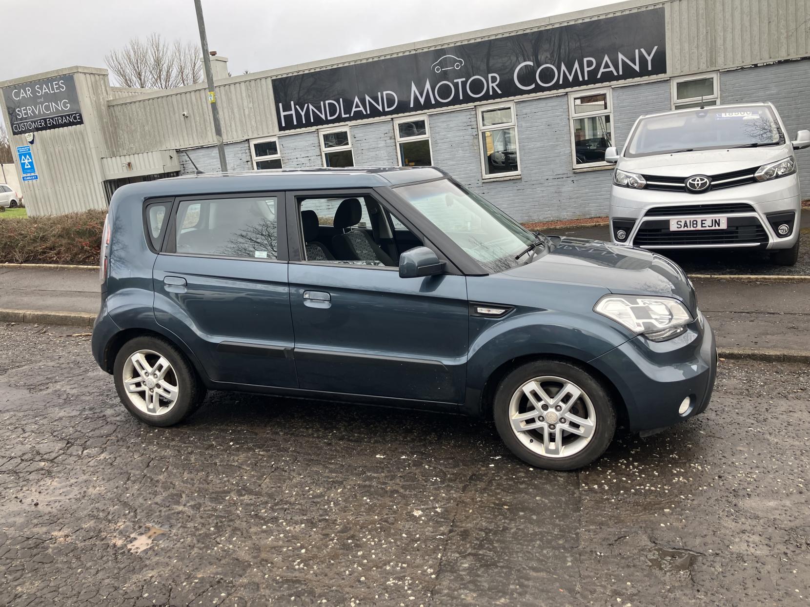 Kia Soul 1.6 CRDi 2 SUV 5dr Diesel Auto Euro 4 (126 bhp)