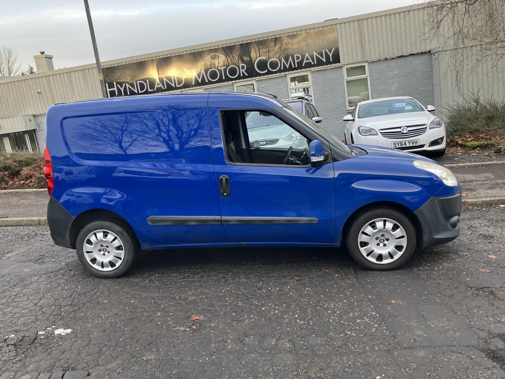 Fiat Doblo 1.3 JTD MultiJet 16v SX Panel Van 4dr Diesel Manual L1 H1 (129 g/km, 90 bhp)