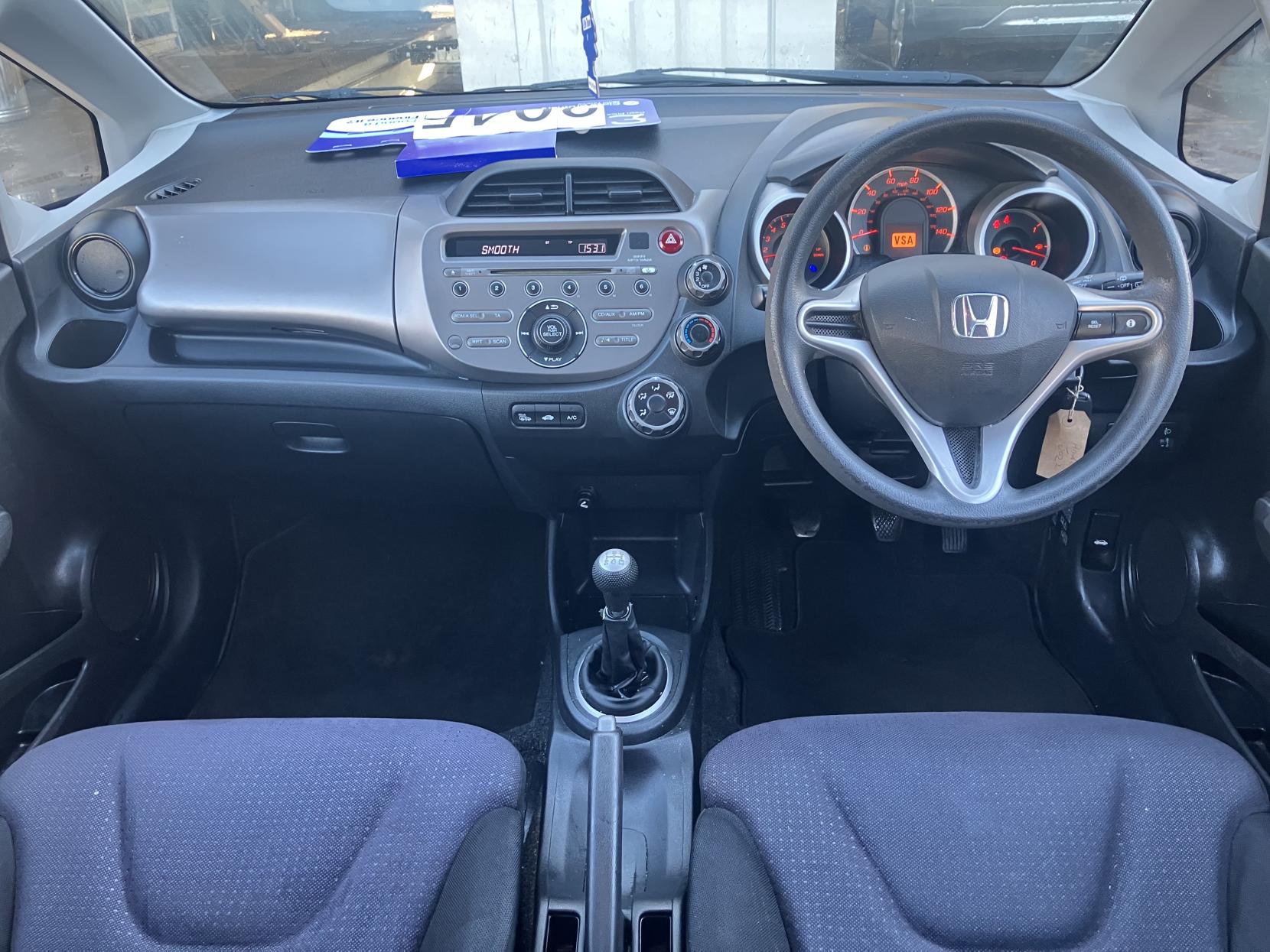 Honda Jazz 1.2 i-VTEC SE Hatchback 5dr Petrol Manual Euro 4 (90 ps)