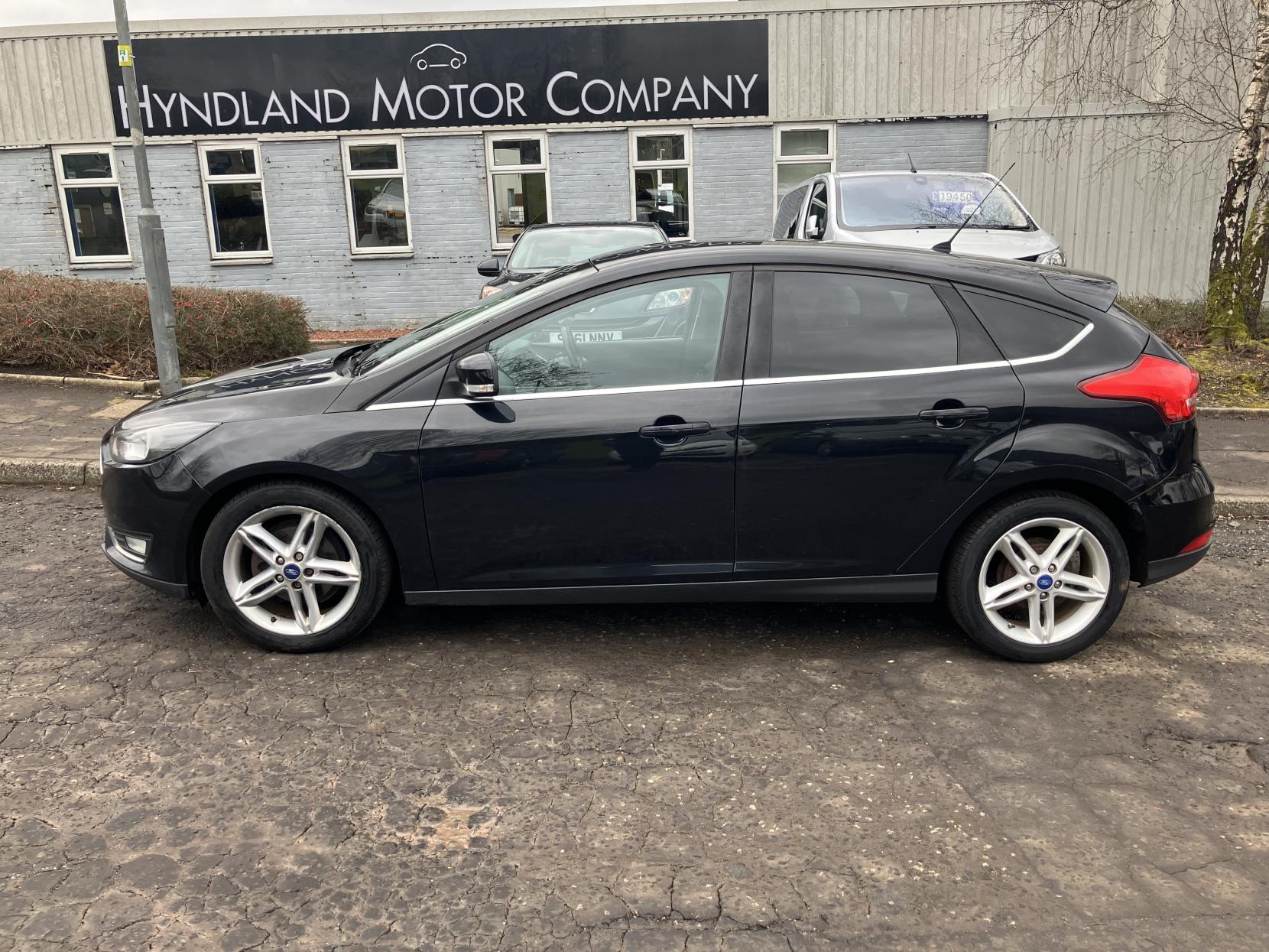 Ford Focus 1.0T EcoBoost Titanium Hatchback 5dr Petrol Manual Euro 6 (s/s) (125 ps)