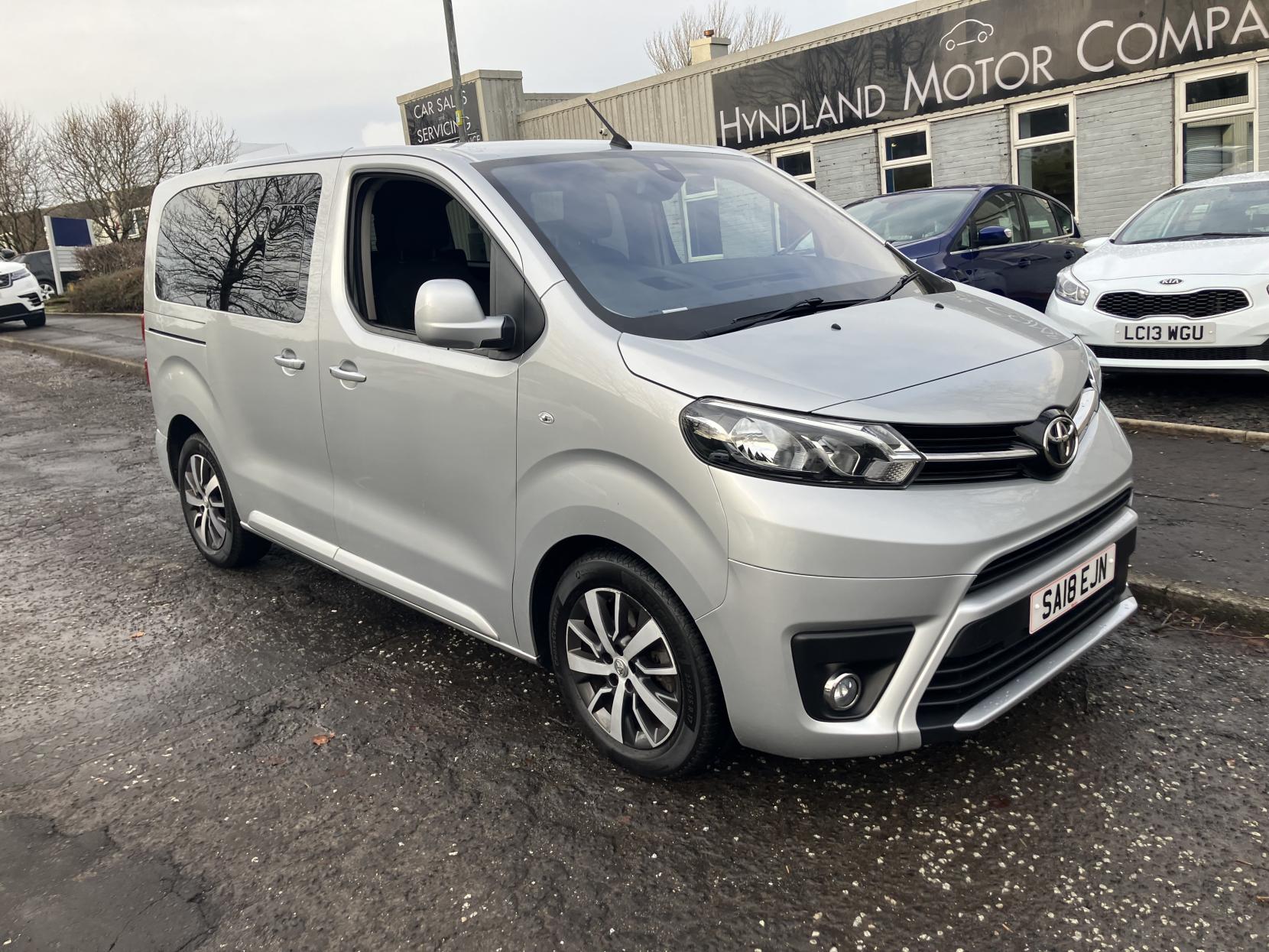 Toyota PROACE Verso 2.0D Family Compact MPV 5dr Diesel Auto SWB Euro 6 (s/s) (8 Seat) (180 ps)