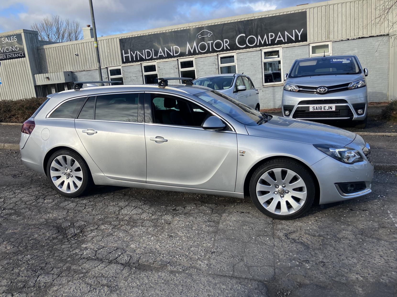 Vauxhall Insignia 2.0 CDTi Elite Nav Sports Tourer 5dr Diesel Auto Euro 6 (170 ps)